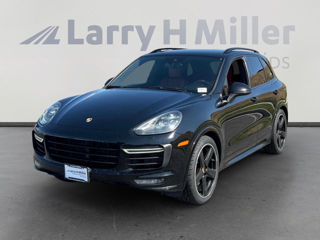 2017 Porsche Cayenne GTS